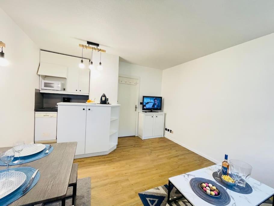 Le Chevrefeuille - Easystay83 Saint-Raphaël Dış mekan fotoğraf